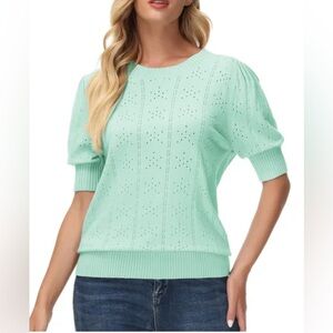 Pretty mint green short puffed sleeve sweater